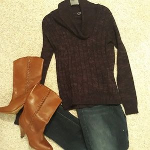 V neck sweater
